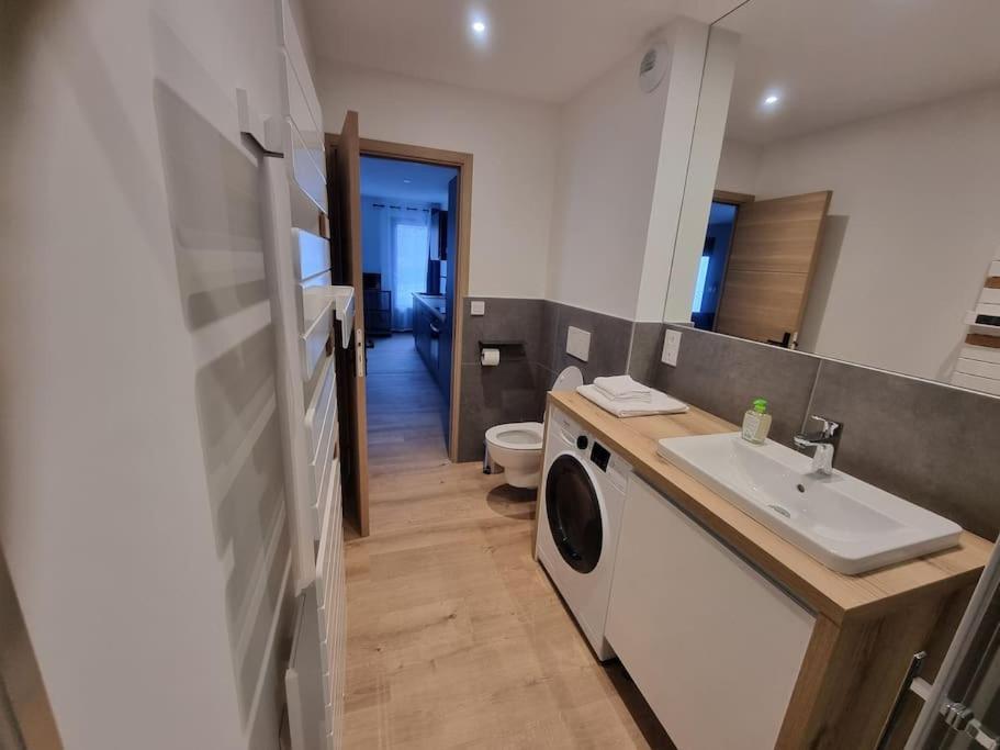 Superbe Appartement T2 Climatise, Idealement Situe Ужин Экстерьер фото